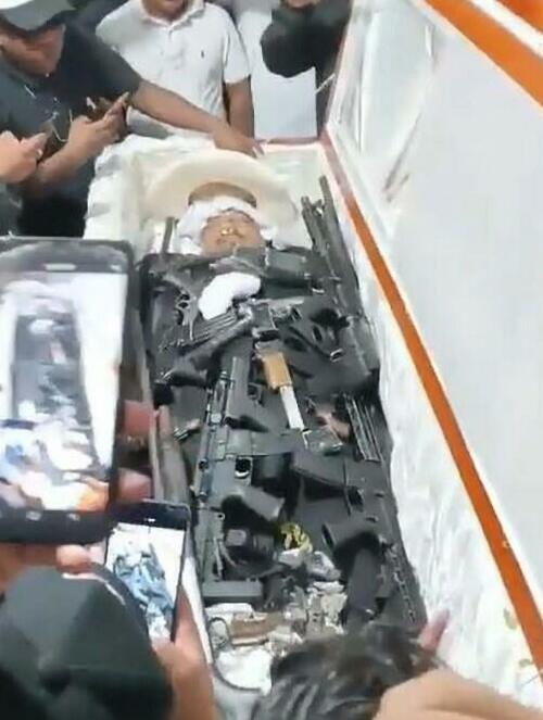 Murdered Ecuadorian Cartel Boss Buried With "Hundreds" Of Pistols ...